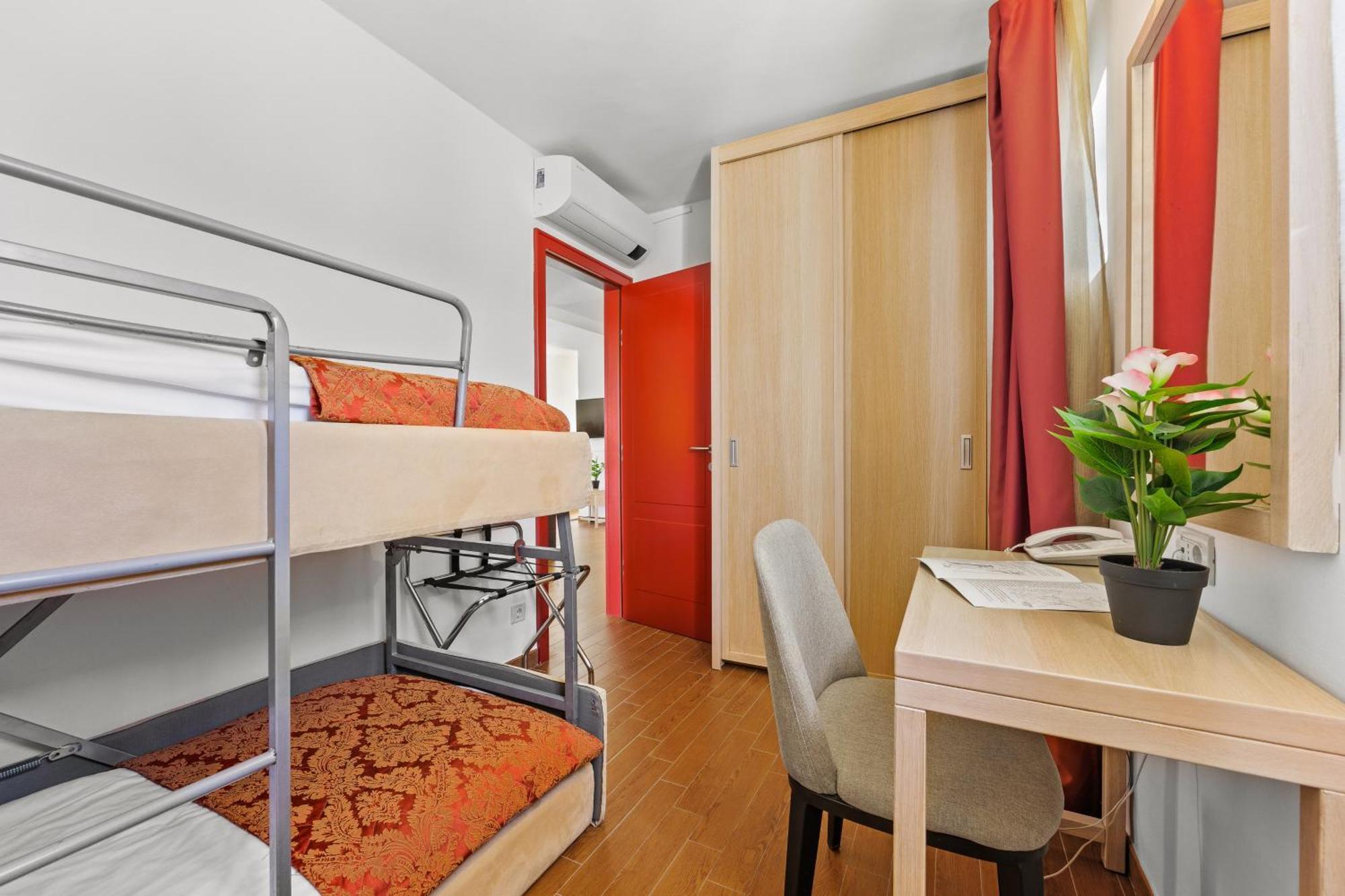 Amadria Park Apartments Шибеник Экстерьер фото