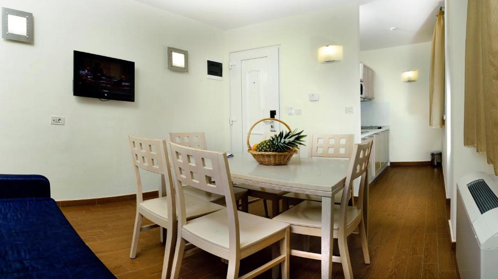 Amadria Park Apartments Шибеник Номер фото