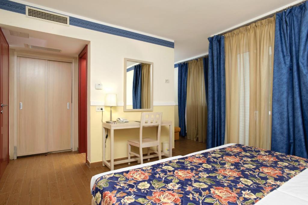 Amadria Park Apartments Шибеник Номер фото