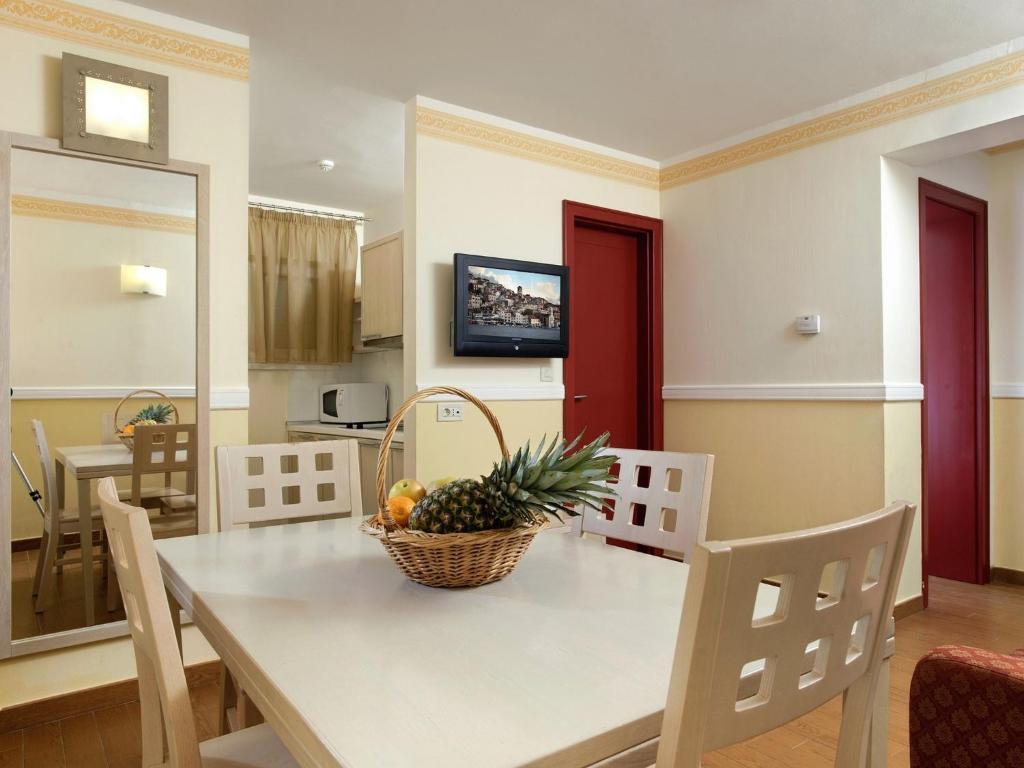 Amadria Park Apartments Шибеник Номер фото