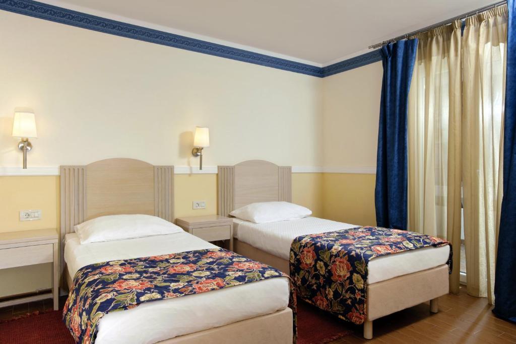 Amadria Park Apartments Шибеник Экстерьер фото